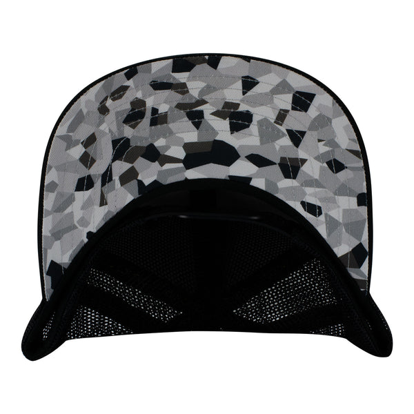 CRYSTAL Geo Mesh Hat en noir - Vue sous la face